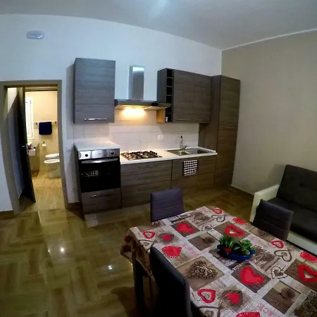 Welcome Apt. 2 *