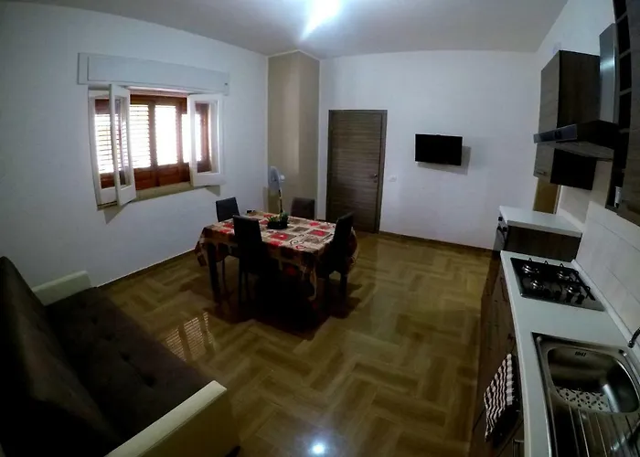 Welcome Apt. 2 *